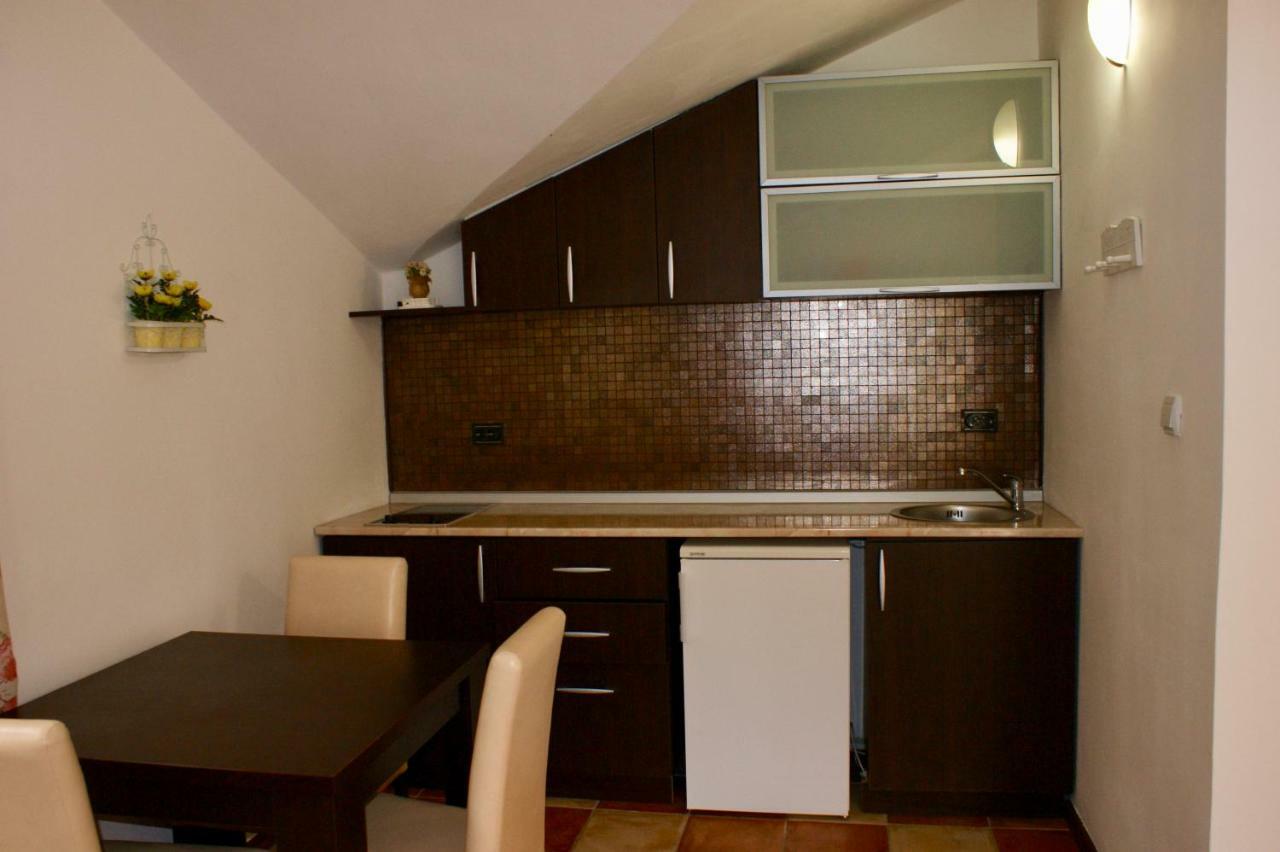 Studio Apartments Morinj Exterior foto