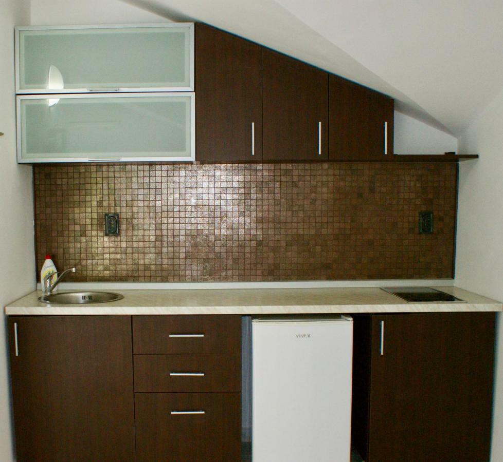 Studio Apartments Morinj Exterior foto