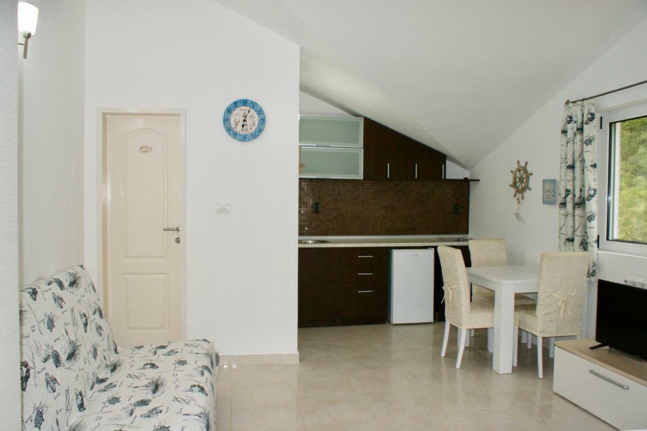 Studio Apartments Morinj Exterior foto