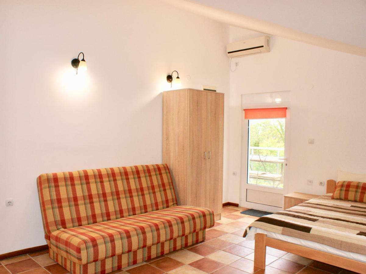 Studio Apartments Morinj Exterior foto